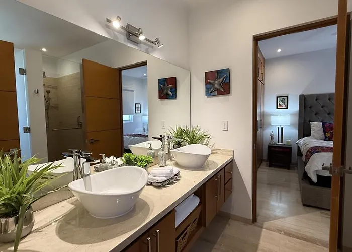 Cozy And Close To Town - Olas 243 * Cabo San Lucas